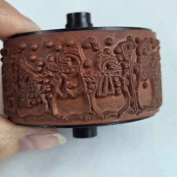 Stampin Around Rollagraph Handle and 10 Assorted Stamps to Fit - Picture 10 of 16